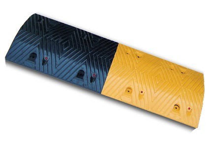 Σαμαράκι δρόμων από ελαστικό με μήκος 100cm x πλάτος 35cm x ύψος 5cm (μεσαίο τμήμα μαύρο-κίτρινο) KSR-215-M